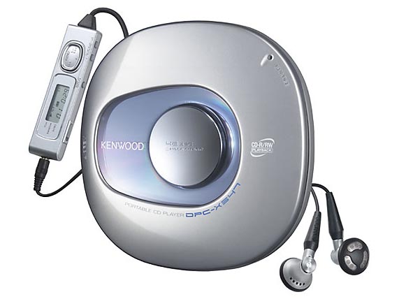 ケンウッド、クリアパネル採用のポータブルCDプレーヤー
