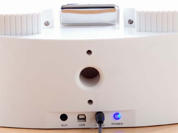 ネクストワンズ、クレードル型のiPod用スピーカー