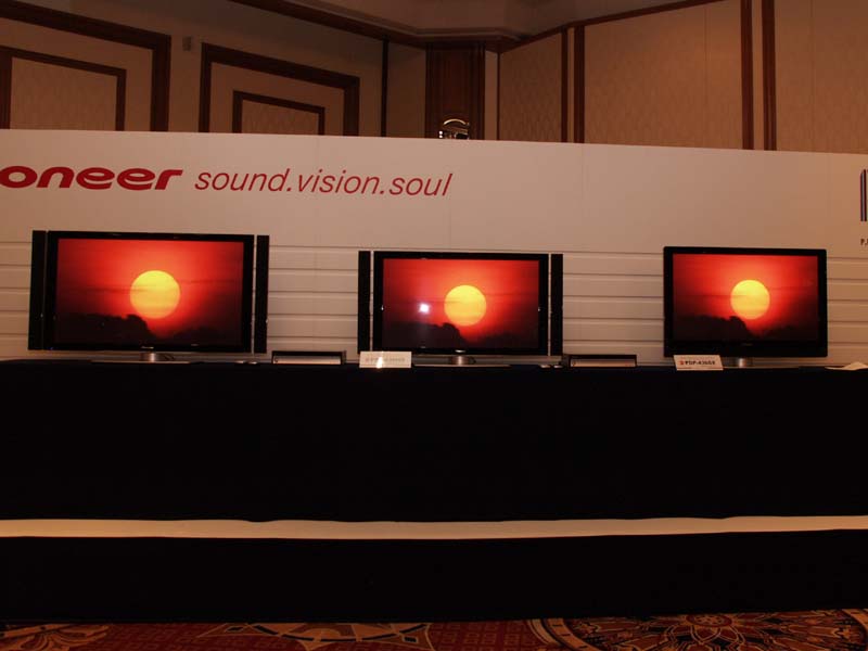 パイオニア、“深遠な黒”を再現可能なPDP「新ピュアビジョン」