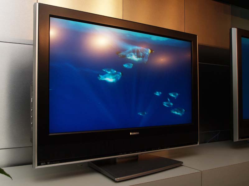 東芝、1ボタンで“連ドラ予約”のHDD内蔵液晶テレビ