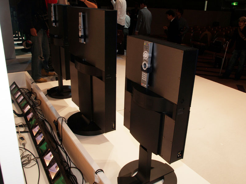 ナナオ、地デジ/DVD内蔵の“プレミアム”液晶テレビ