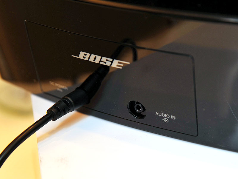 ボーズ、据え置き型iPodスピーカー「SoundDock」の新モデル