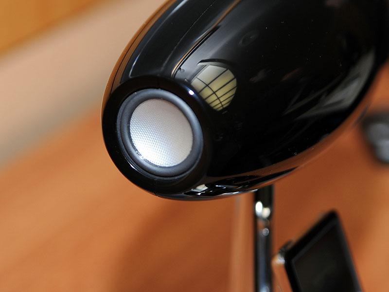 日立マクセル、初のiPod用タイムドメインスピーカー