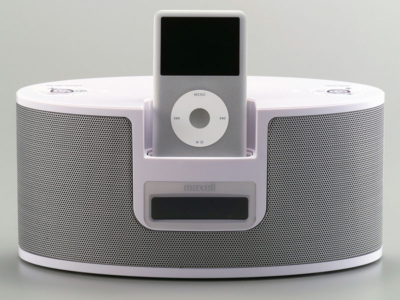 日立マクセル、iPodクレードル搭載アクティブスピーカー