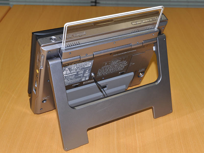 パナソニック、Blu-ray搭載のポータブル地デジテレビ