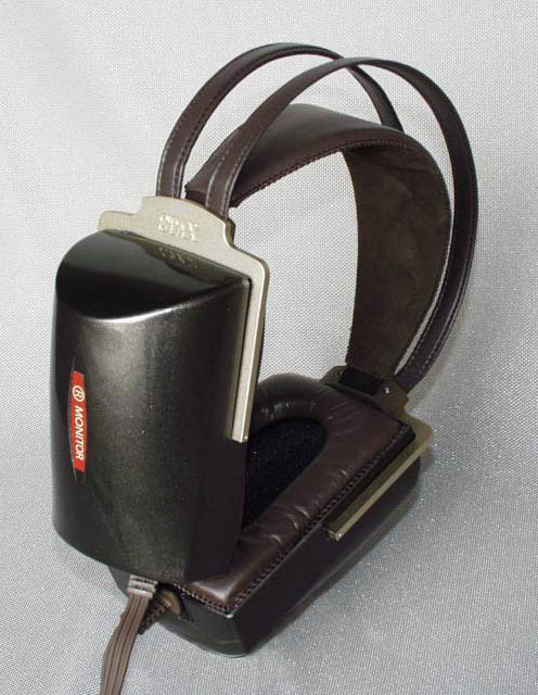 スタックス、世界初の密閉式コンデンサ型ヘッドフォン