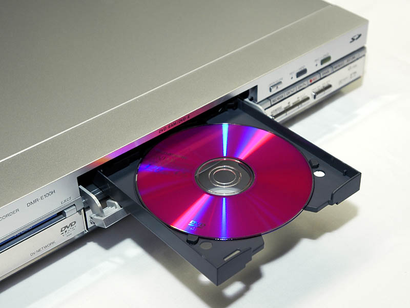 松下、ネットワーク/EPG対応のDIGA最上位モデル「DMR-E200H」