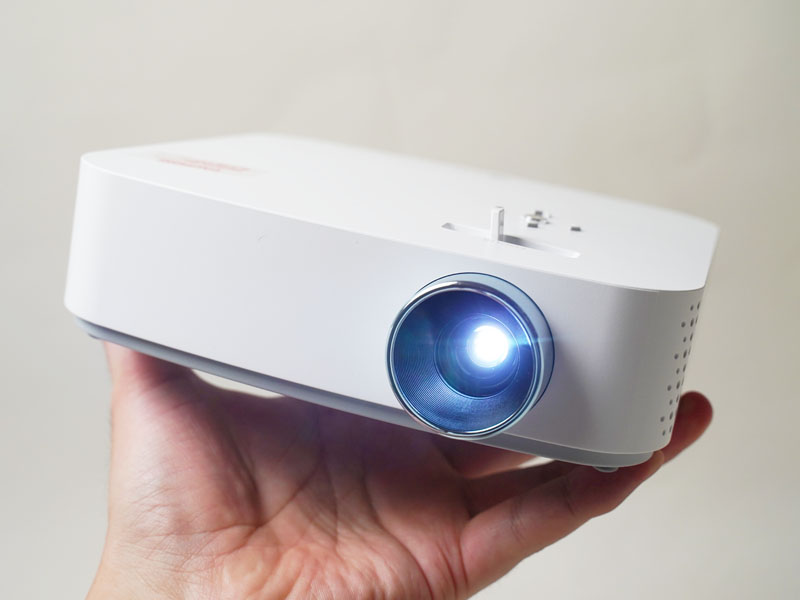 小寺信良の週刊 Electric Zooma!】プロジェクタ“だけ”でYouTubeや