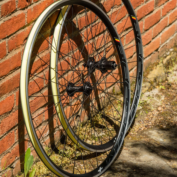 Chris King HED Belgium R R45 Rim Brake Wheelset - AVT.Bike