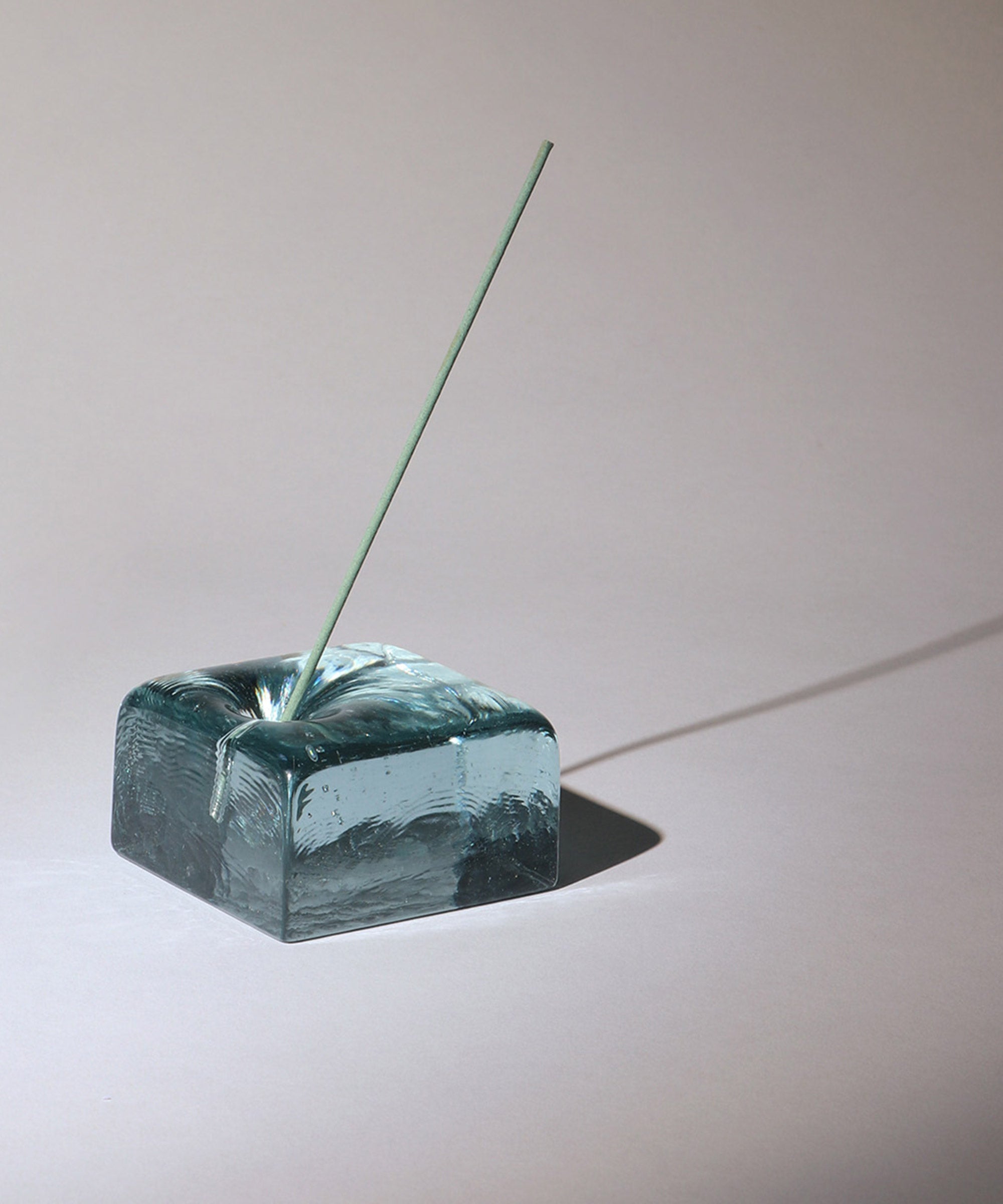 IYÉ/イェ】incense holder reborn square お香立て – BASIC AND ACCENT