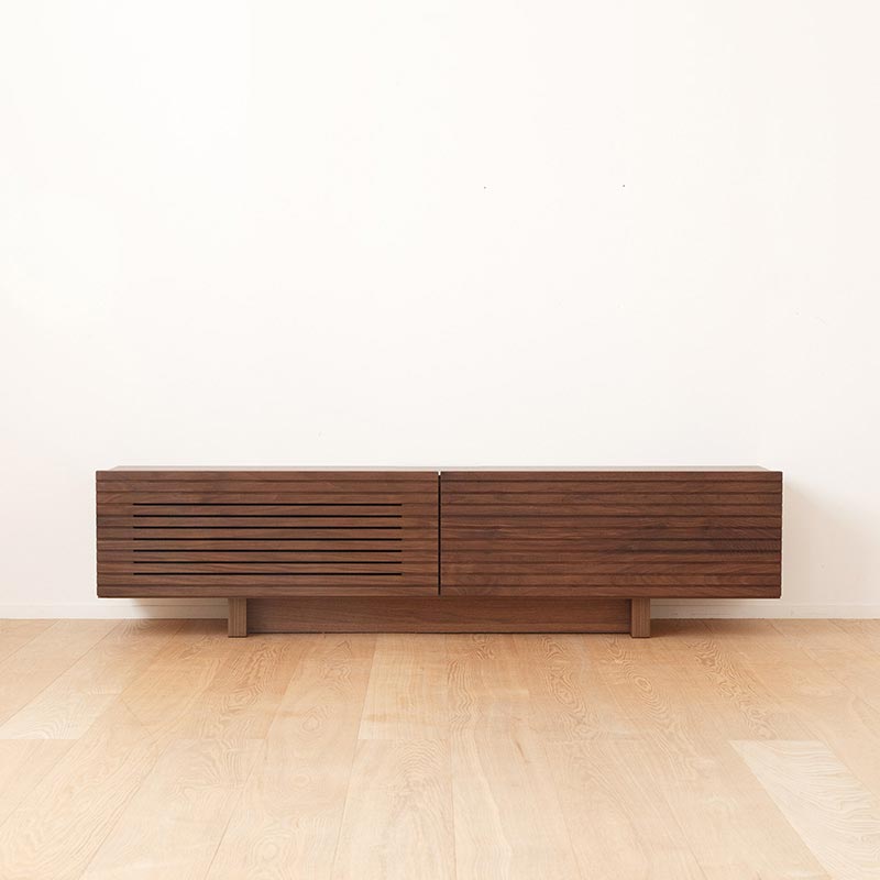 無垢材のスリットテレビボード | ボー・デコール オンラインショップ