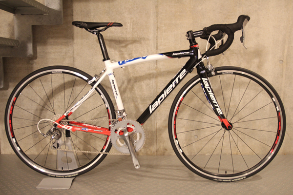 ロードバイクデビューにオススメの1台。 LAPIERRE(ラピエール