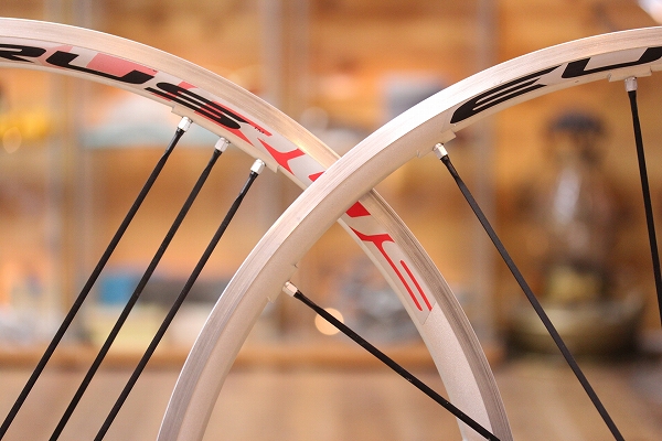 オールマイティーなミドルグレード CAMPAGNOLO (カンパニョーロ) EURUS