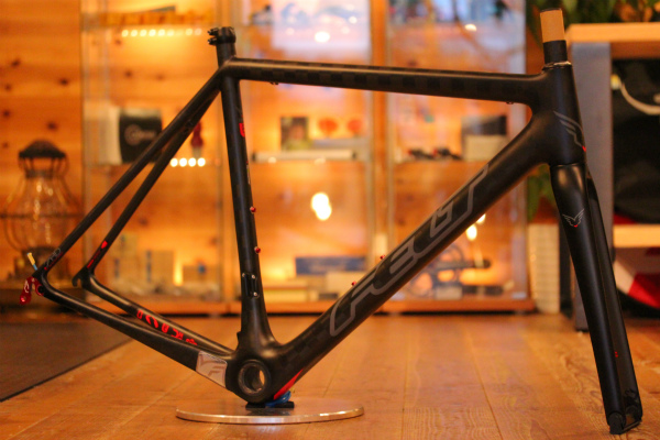 買取で入荷！FELT(フェルト) Z1 カーボン フレームセット 進化する