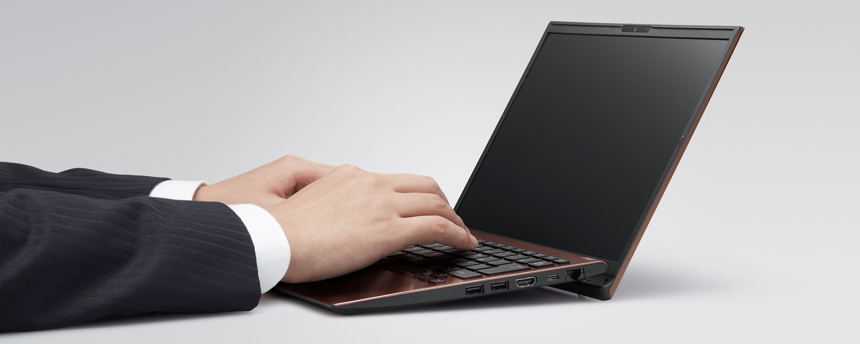 VAIO Pro PG | 法人向け VAIO｜VAIO公式 オンラインストア｜VAIO STORE