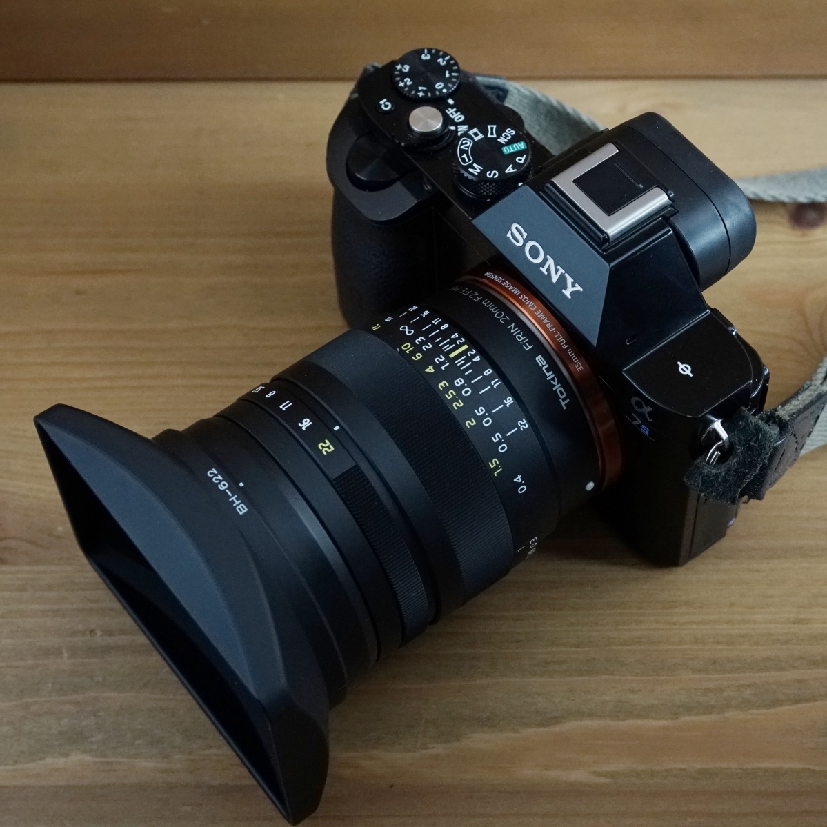 広角単焦点レンズならFíRIN 20mm F2 FEがおすすめ | USEFUL FOR LIFE