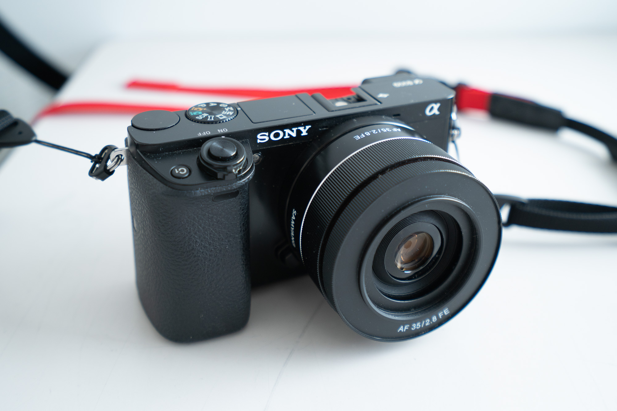 安くて小さい本格ミラーレスカメラ、今更だけどSONYα6000がおすすめな