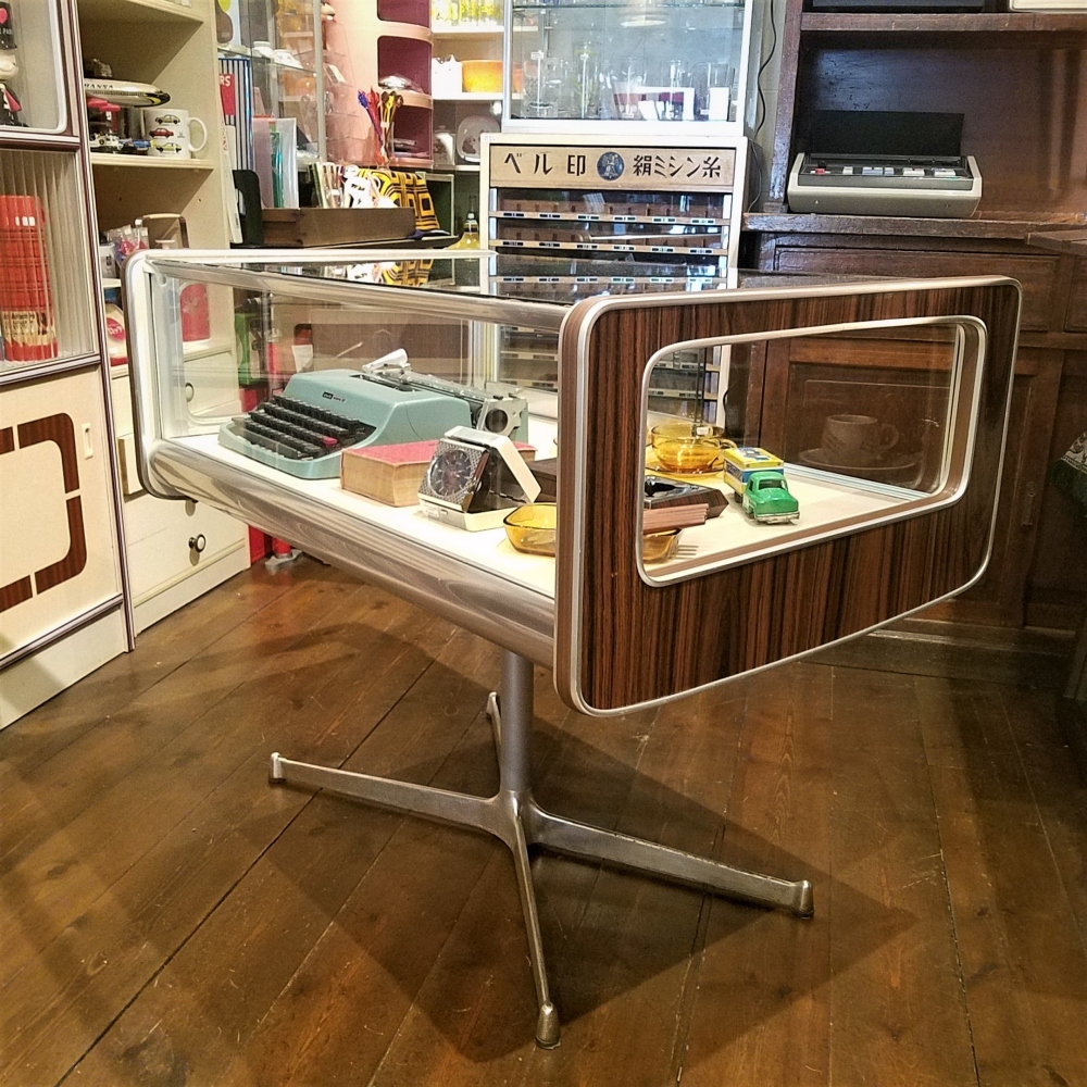 ミッドセンチュリーモダンなガラスショーケース - [Sold Out]過去の