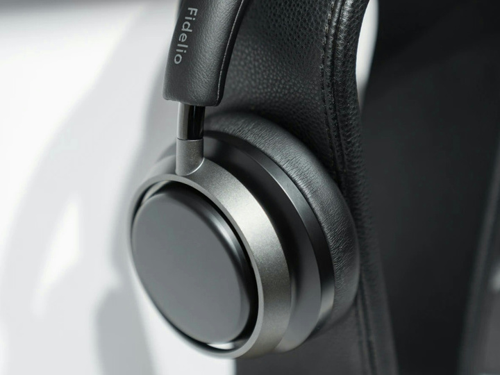 Philips、ANC搭載やLDAC/LC3対応を特徴とするFidelioシリーズの