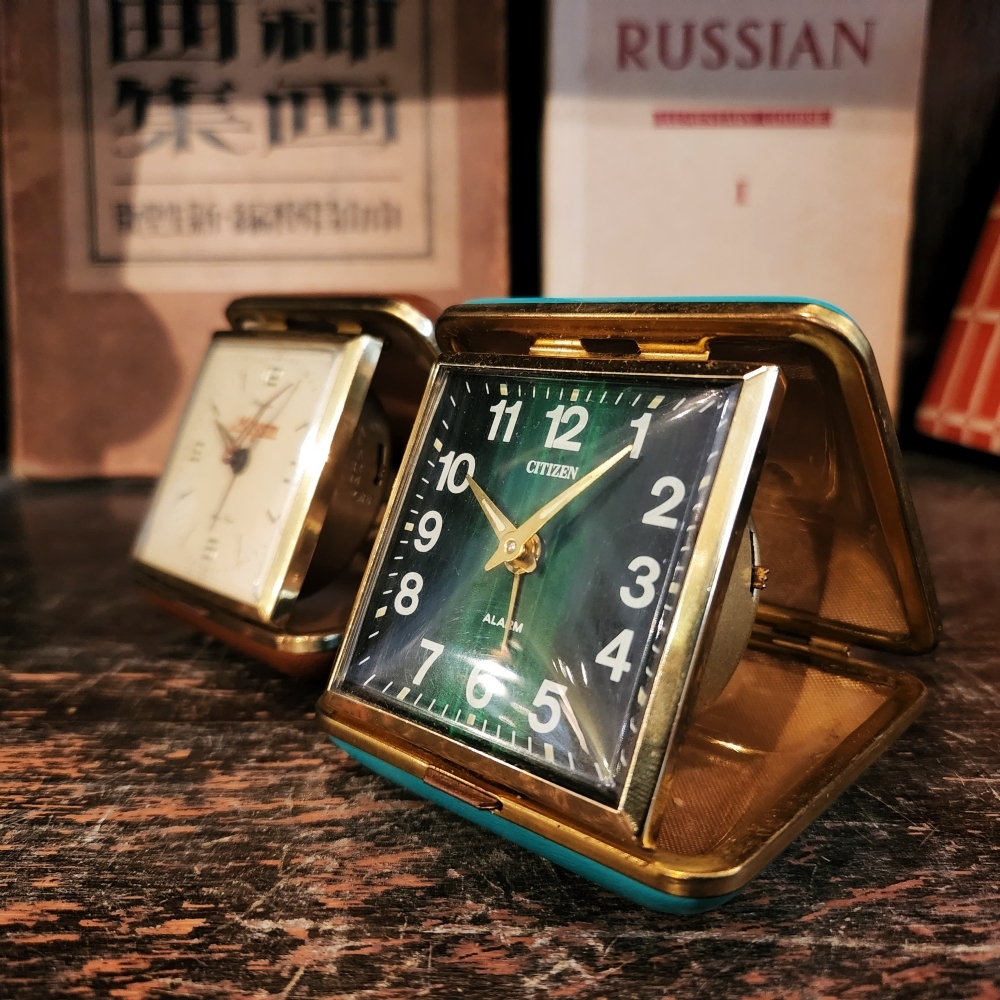 昭和レトロ SEIKO と Rhyhm の手巻きトラベルクロック - [Sold Out