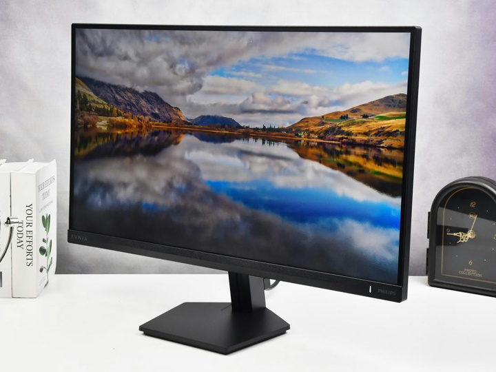 Philips、WQHD解像度のFast IPSパネルや300Hzを特徴とするEvnia 3000系