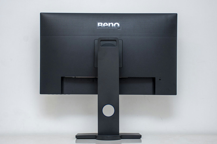 BenQ 『PD2705Q』 レビューチェック ～デザイナー向けでUSB Type-C搭載