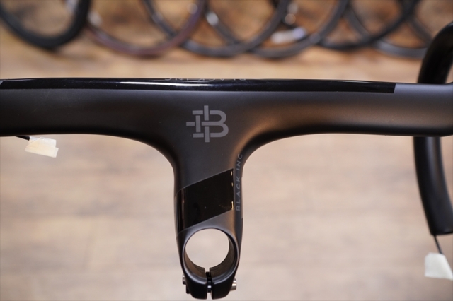 BLACK INC ステム一体型ハンドルが美しい - Cycle Life