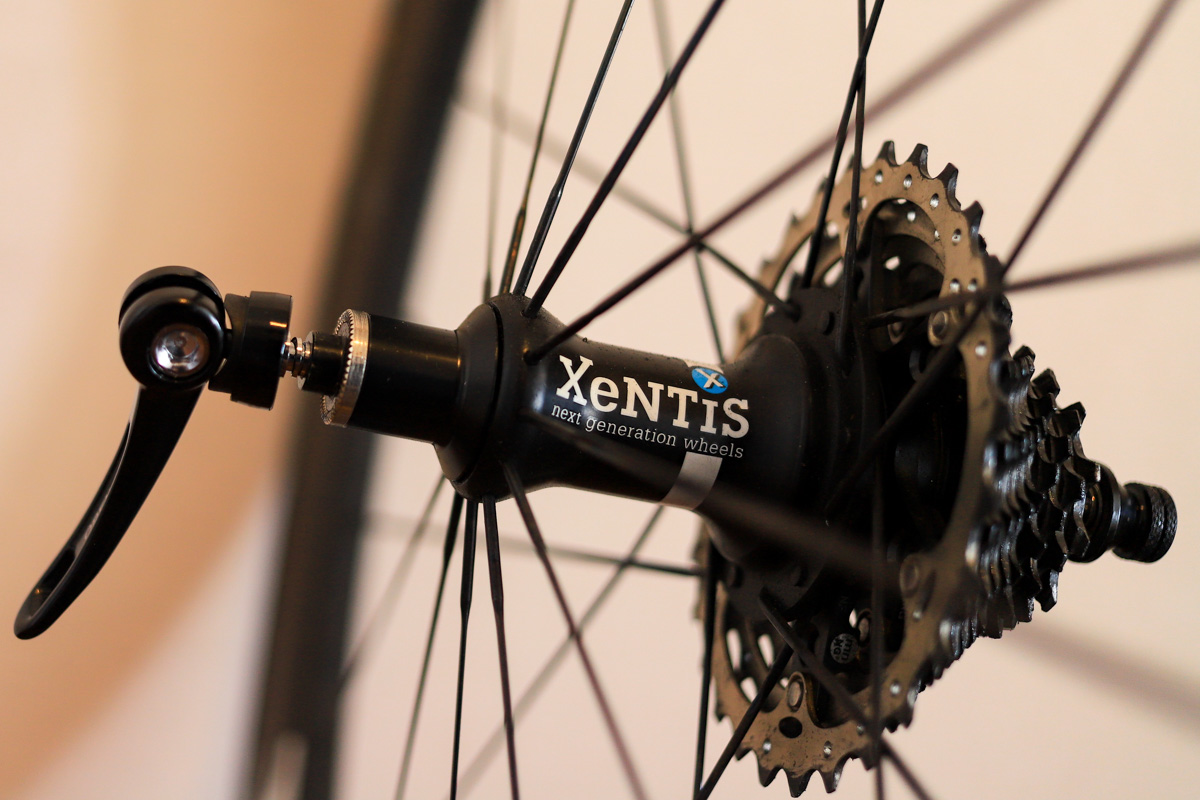 ホイール】XENTIS ゼンティススカッド Squad5.8 カーボンクリンチャー