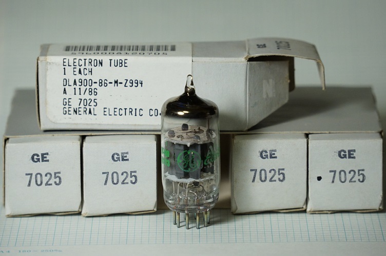 12AX7の仲間たち（の写真） | クロスロードはどっちだ？