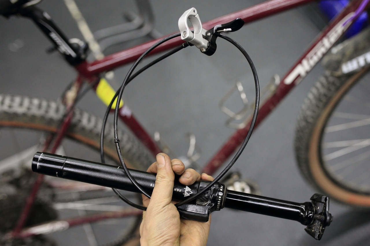 PAUL* quick release seatpost collar (blue/black) - BLUE LUG ONLINE