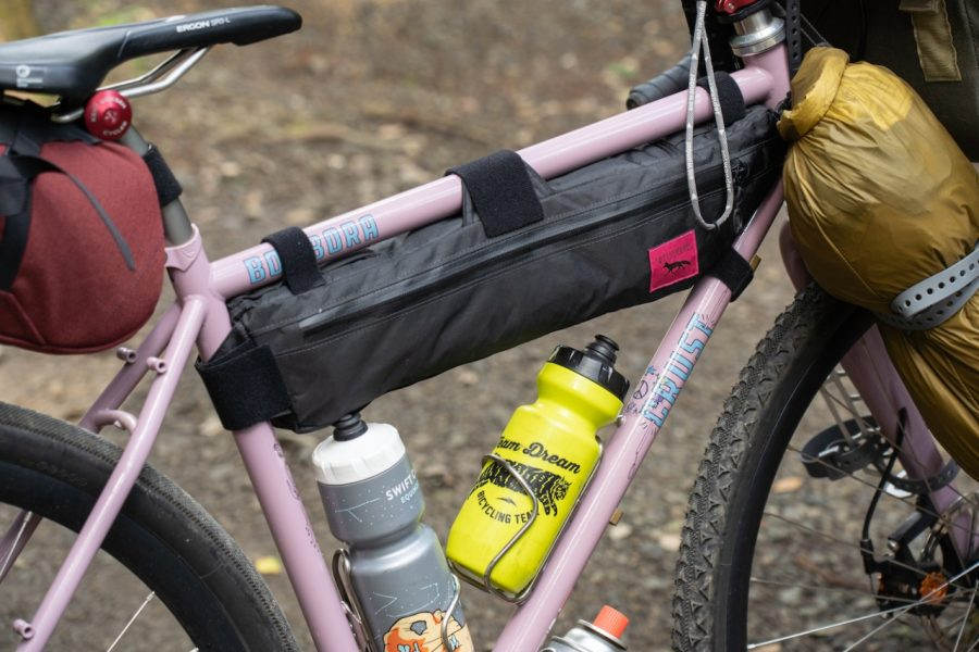 バイクパッキングのすゝめ(BOMBORA x Fabio's chest) - BLUE LUG BLOG