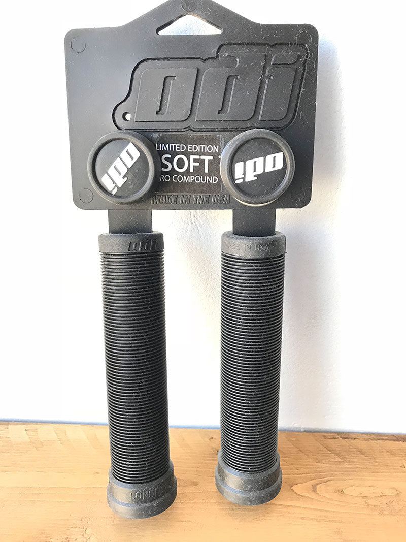 ODI LONGNECK ST F/L SUPER-SOFT COMPOUNDグリップ ブラック – BMX