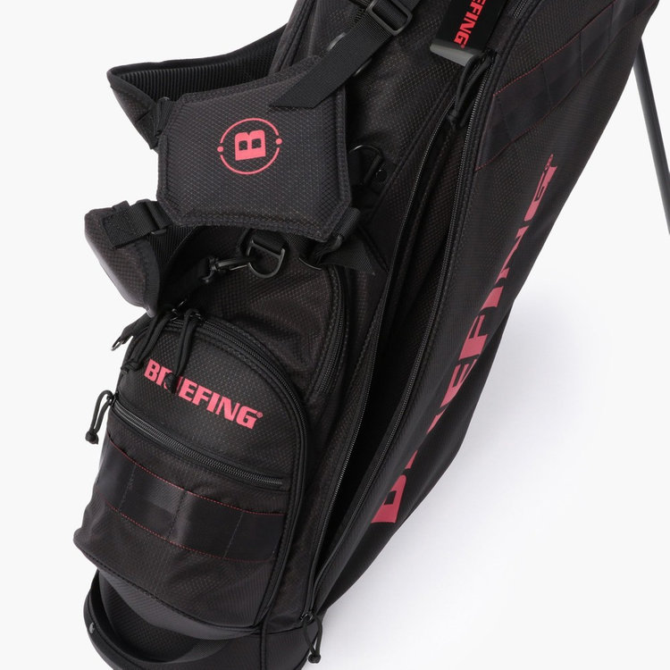 スポーティなルックスで軽量なBRIEFINGのキャディバッグ CR-7 | I LOVE