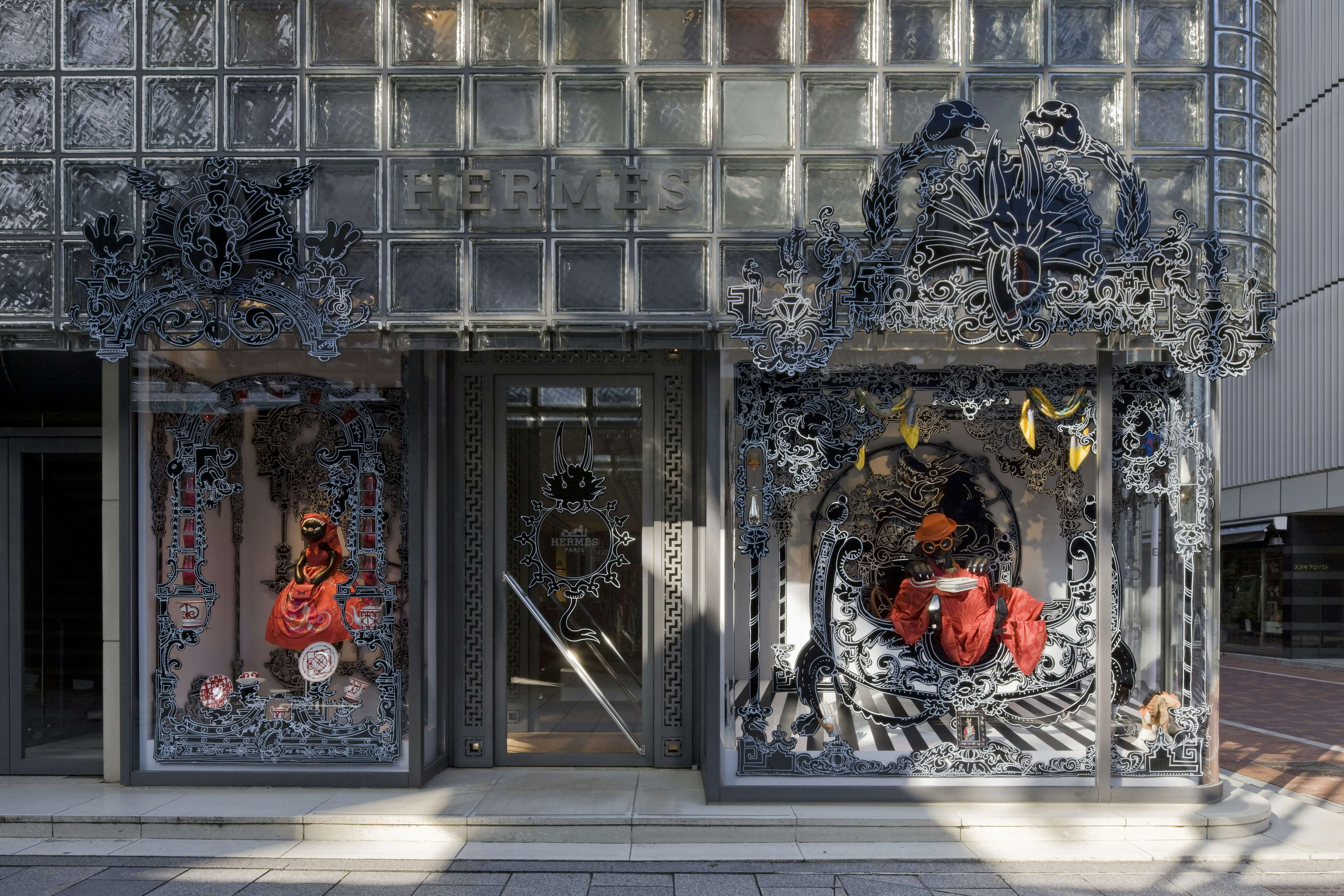 銀座メゾンエルメスのウィンドウディスプレイが100回目を迎え記念