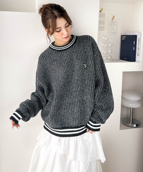 セール】レトロな配色がお洒落映え。刺繍ワッペンジャカードニットプル
