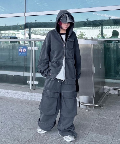 XU（エックスユー）の「【Never mind the XU】pocket cargo sweat