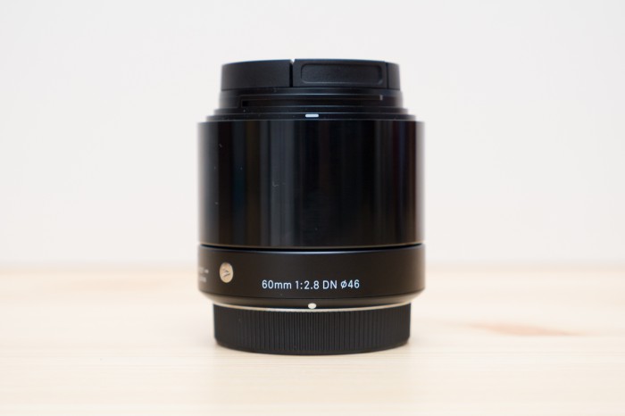 シグマ 60mm F2.8 DN マイクロフォーサーズ” レビュー。 外観を