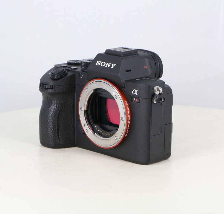 中古】(ソニー) SONY α7RIII ボディ[ILCE-7RM3]｜ナニワグループ