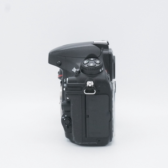 中古】(ニコン) Nikon D800 ボデイ ※シャッター回数約78,400｜ナニワ