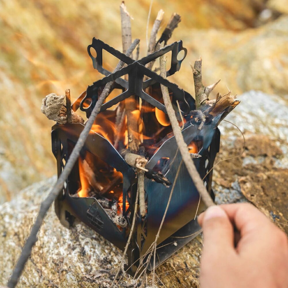 OneTigrisからチタン製ミニ焚き火台「TORCH BEARER」登場 | キャンプ