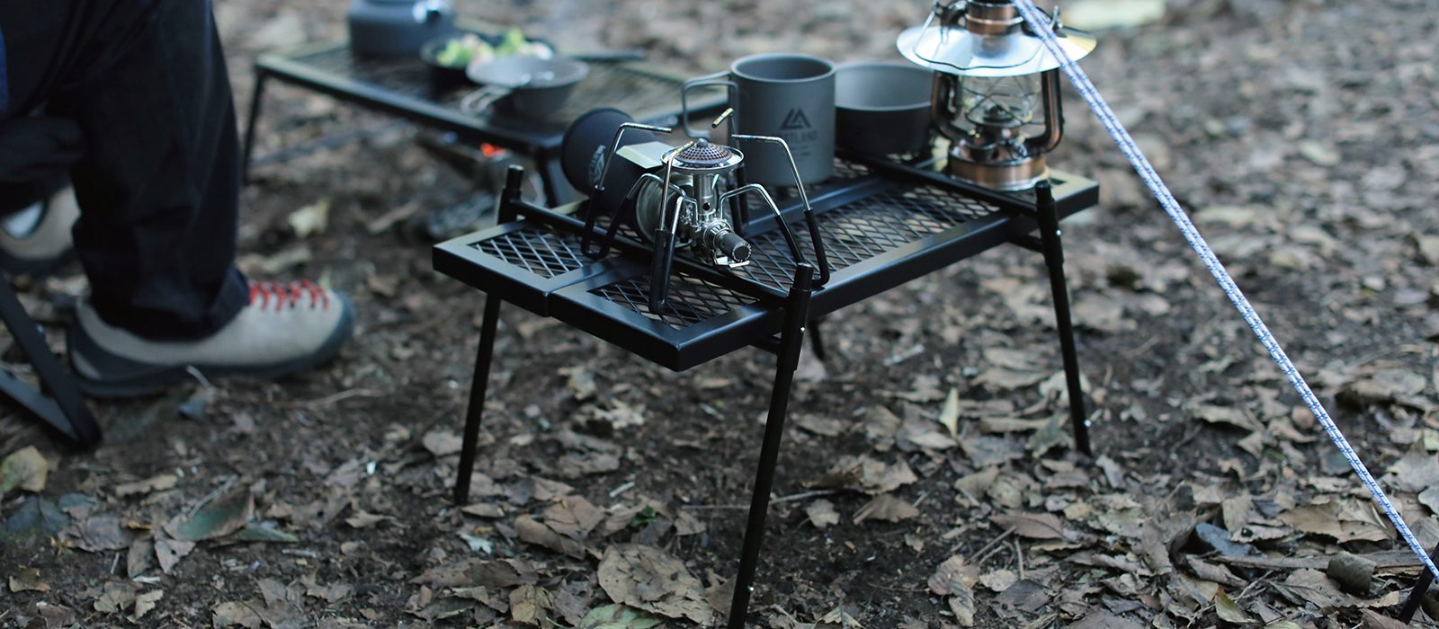 ヴァストランドから脚を取り外せる「ポータブルアイアンテーブル」登場