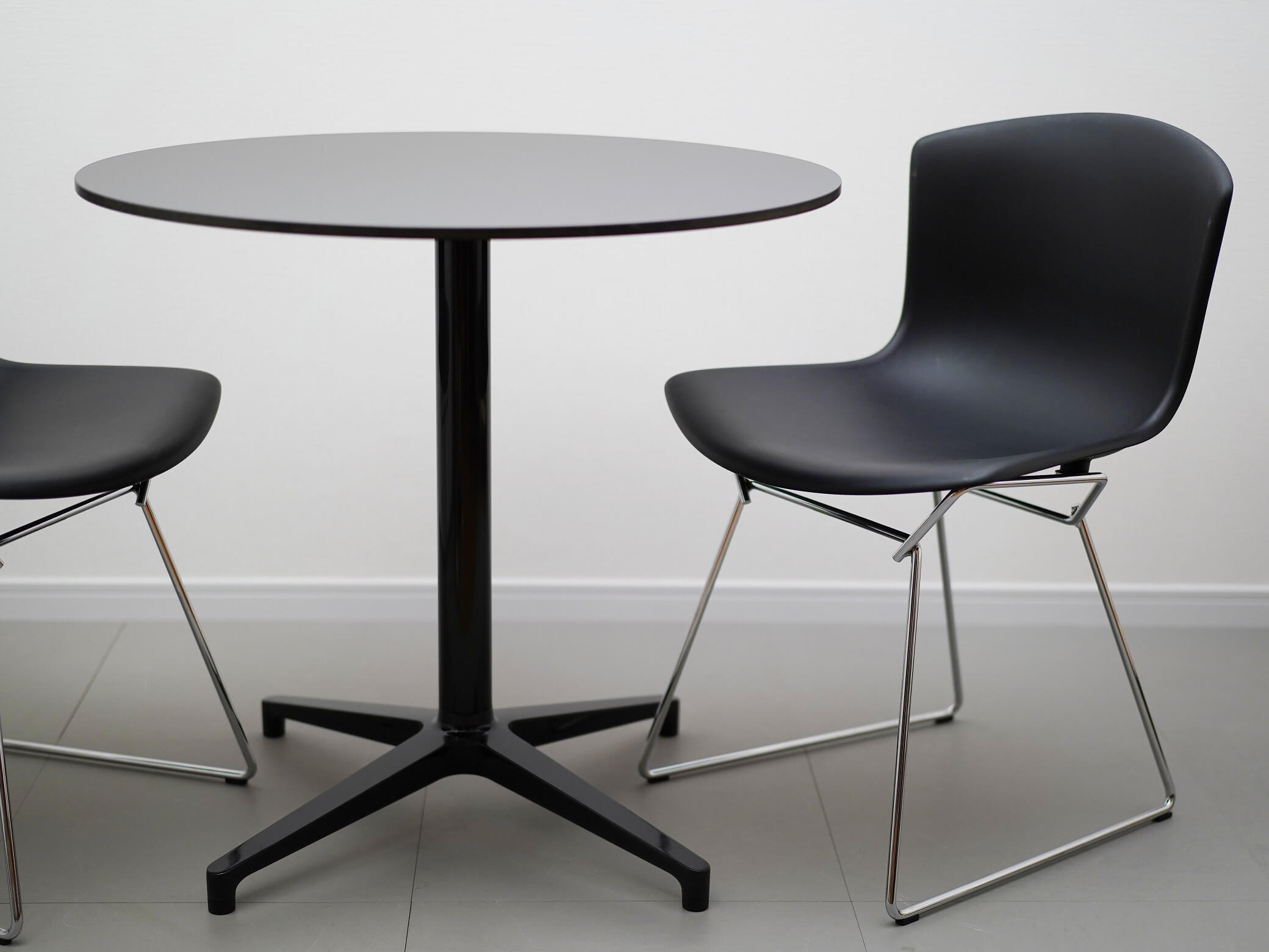 ビストロ テーブル ラウンド ブラック 黒 ヴィトラ ロナン＆エルワン