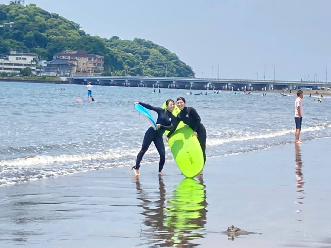 湘南・江ノ島】初心者向けサーフィンレッスン！用具レンタル等全て込み