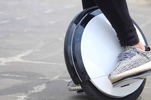 見た目はアノお掃除ロボット！？電動一輪車『Ninebot One S2』発売