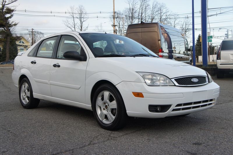 2007 Ford Focus ZX4 SES | Zoom Auto Group - Used Cars New Jersey