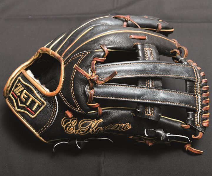 オリックス・小谷野栄一内野手 小指2本設計と2ポケットで打球の強弱に