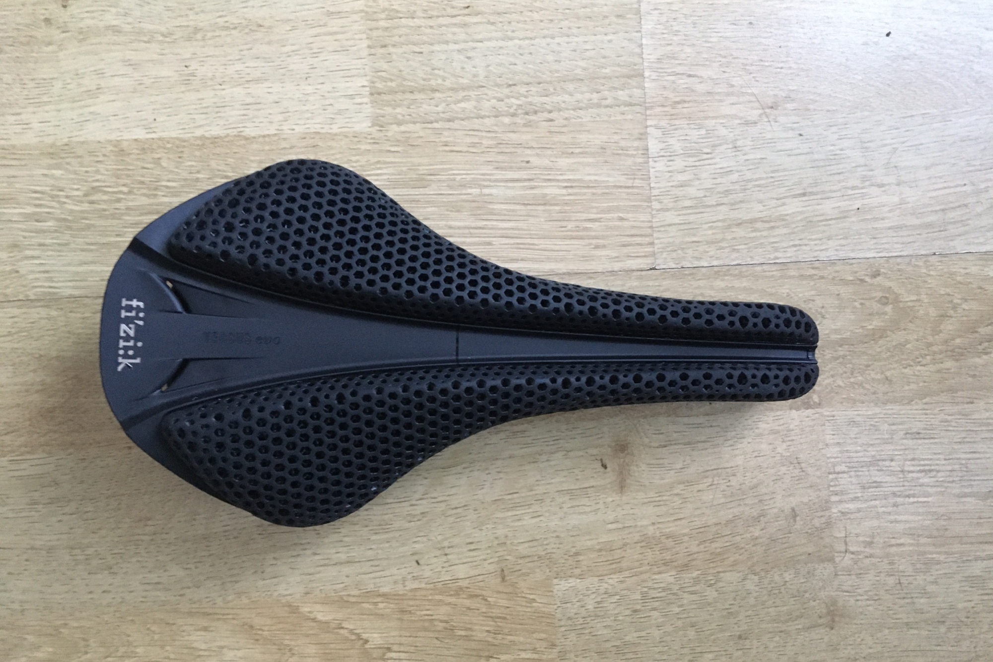 Fizik Antares Versus Evo R3 Adaptive saddle - a high tech and