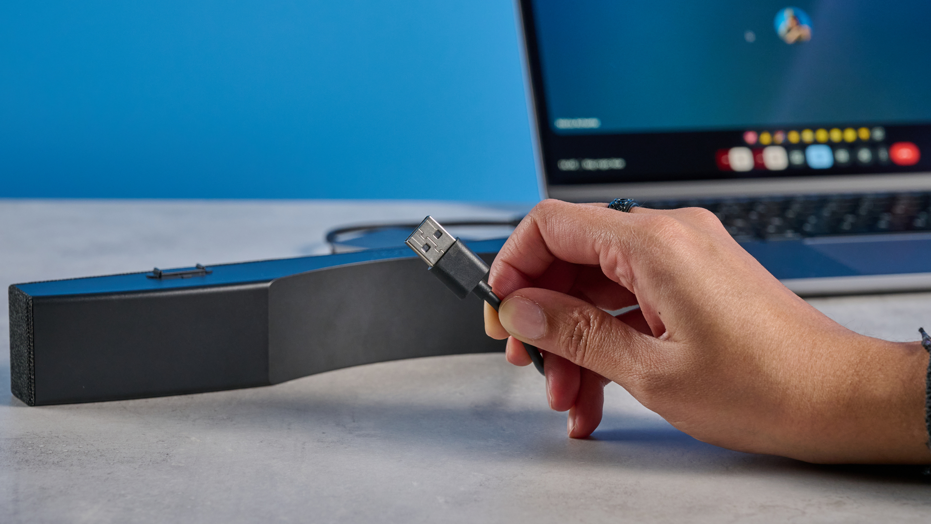 Dell Pro Premium Conferencing Soundbar SB725 review | Tom's Guide