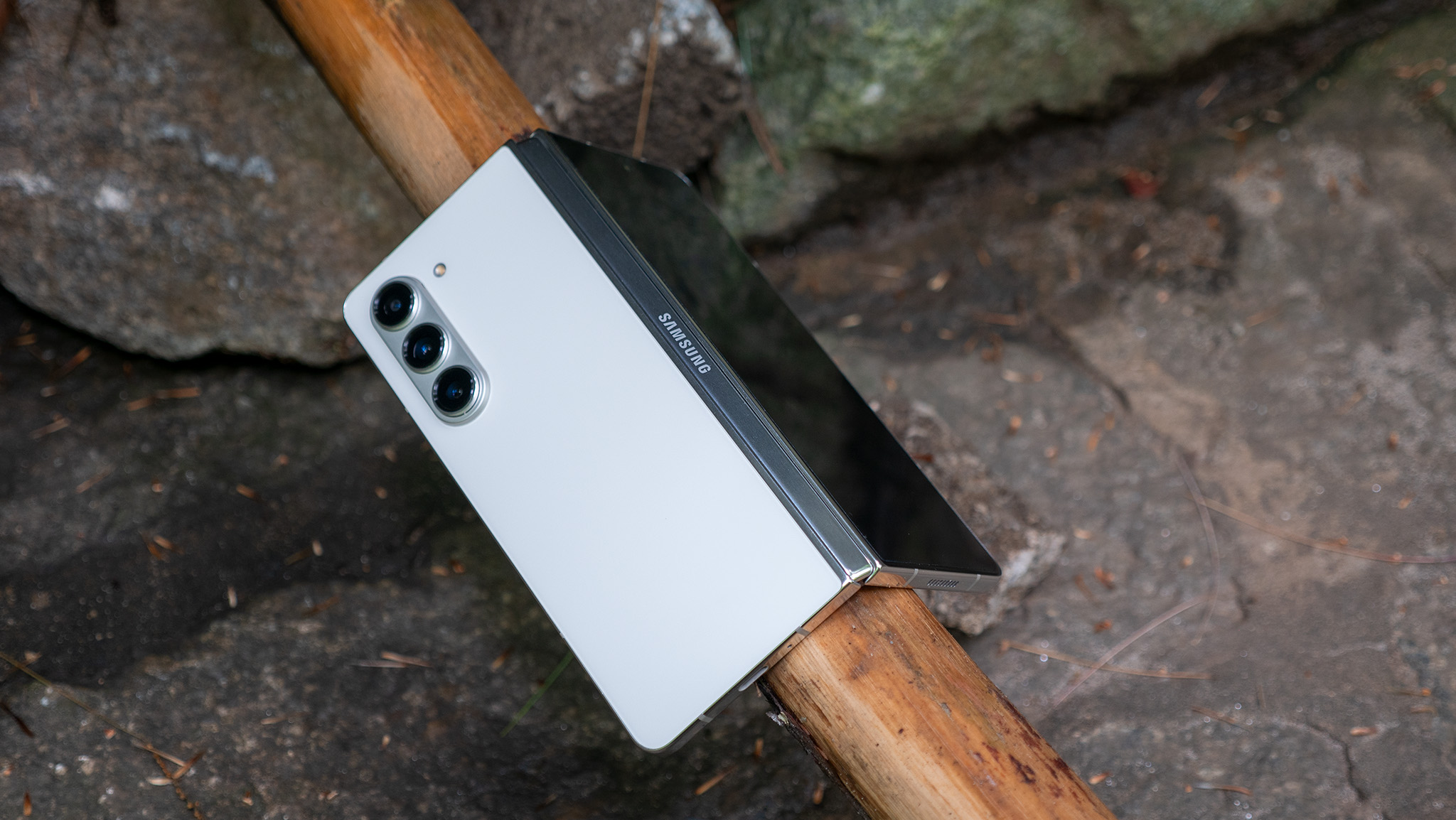 The Galaxy Z Fold 5's durability test shows Samsung can handle