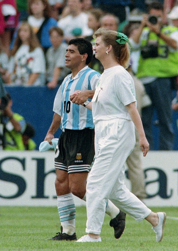 ディエゴ・マラドーナさん死去 60歳 サッカー界の「レジェンド」 [写真